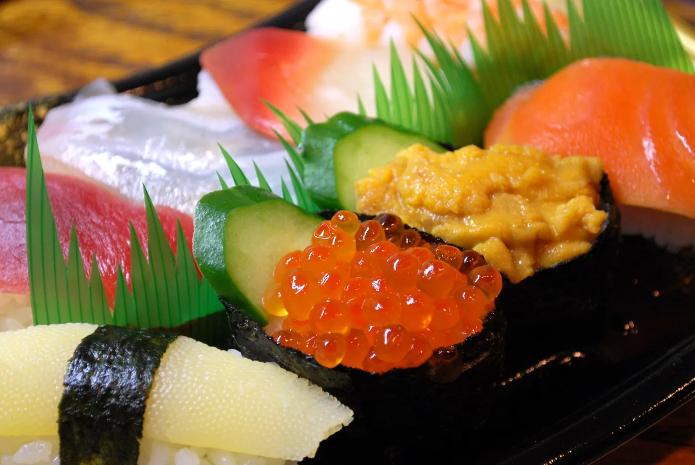 Chirashi sushi