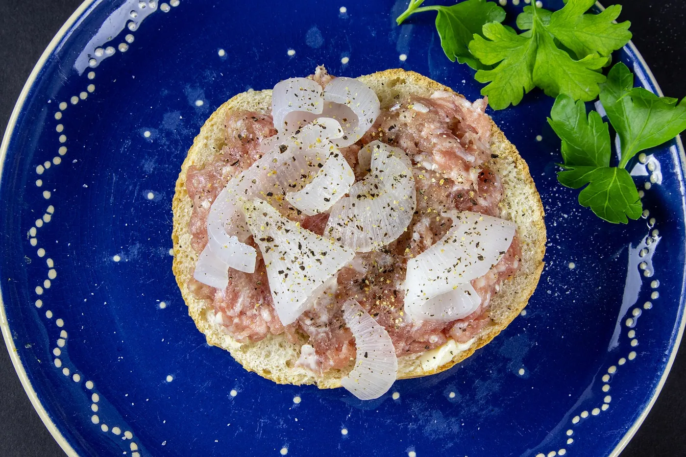 Mettbrötchen