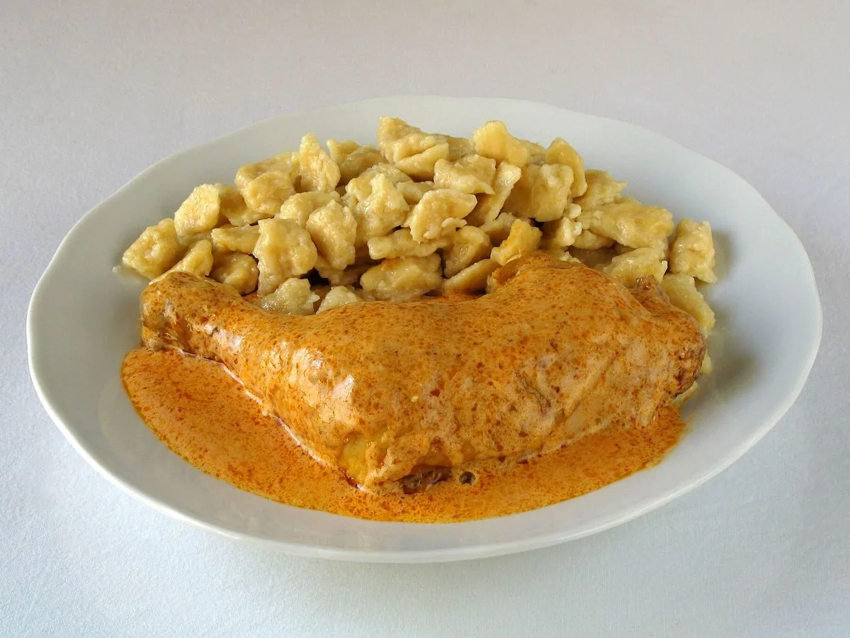 Pollo paprikash