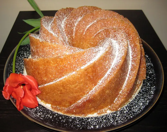Rum cake