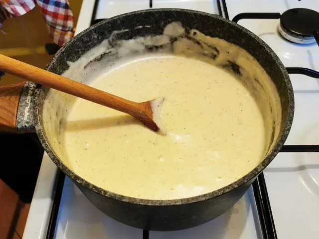 Salsa bechamel
