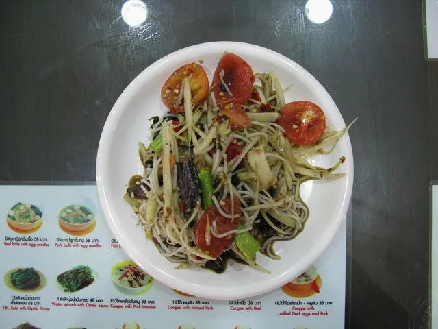 Som tam (ensalada de papaya)